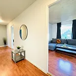 Aday - 2 Bedroom Bright